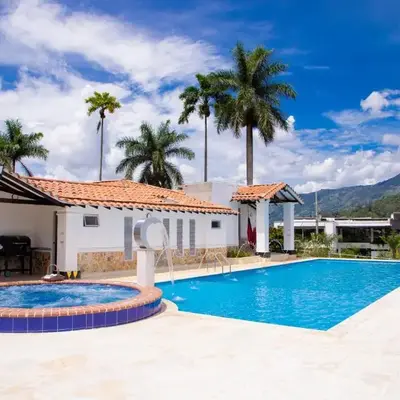 Espectacular Villa en Copacabana