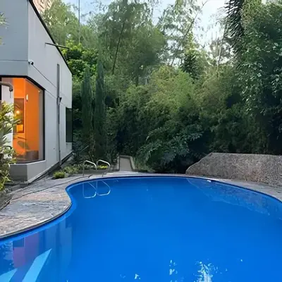 NUEVA Mansion con piscina y jacuzzi