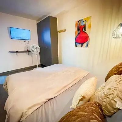 Red apartment excelente ubicacion Laurles Los molinos