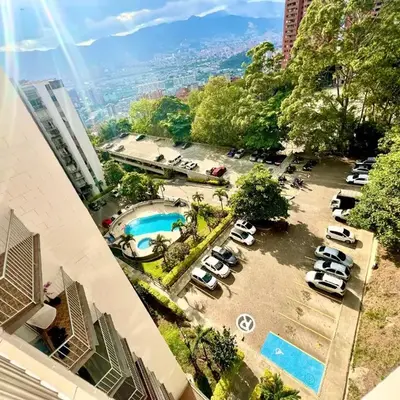 Medellin parque lleras poblado palmas