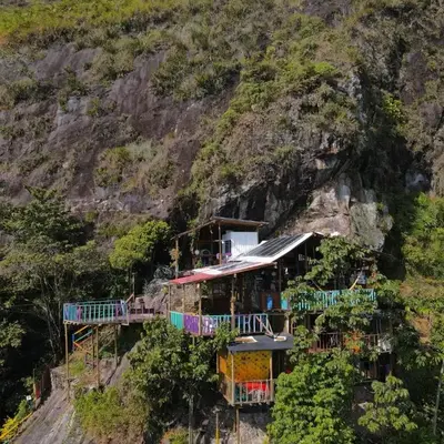LA CASA EN EL AIRE - Abejorral