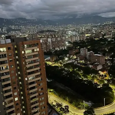 Habitación Masculina 1 persona en Apartamento Compartido Medellín