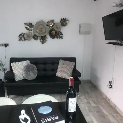 moderno y nuevo aparta estudio en Laureles
