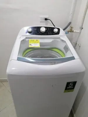 a washing machine sitting in a room at usoinmobiliario in Medellín