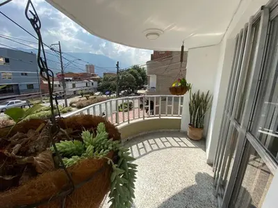 a balcony with a view of a street with plants at Acogedora casa en Bello Antioquia in Bello