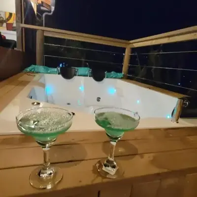 Mayka cabañas con JACUZZI