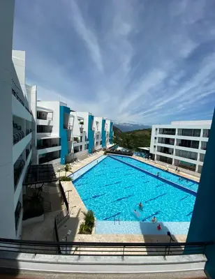 a large swimming pool on the balcony of a building at Apartamento el Paraíso T3-302 in San Jerónimo