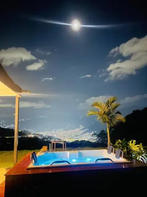 Gallery image of Casa Blanca Cabaña de lujo rodeada de naturaleza in Copacabana