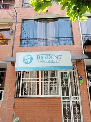 a building with a sign for aldart cafegraduate at Apartamento cerca a Medellín - Puerta del norte Bello in Machado