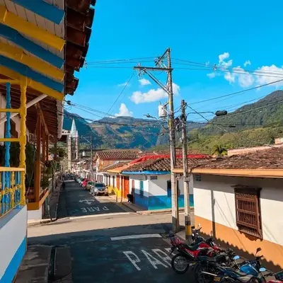 Casa colonial acogedora cerca al parque