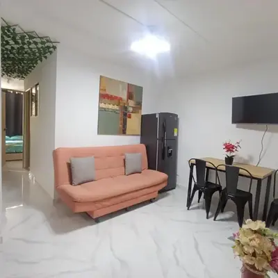 E2V LINDO y RENOVADO APARTAMENTO EN LAURELES ESTADiO