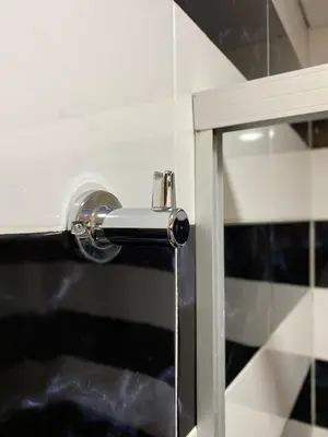 a bathroom sink with a chrome water faucet at CASA ESTADIO MEDELLIN Apartamentos Turisticos renovados y modernos para Familias, Grupos o Delegaciones Deportivas - Sector Laureles-Estadio in Medellín