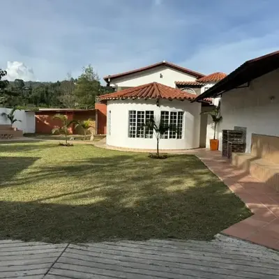 Hermosa cabaña en Guarne