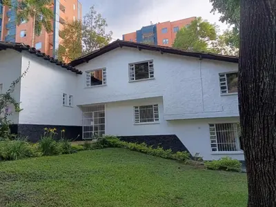 Gallery image of El Poblado Casa completa 4 habitaciones para grupos de 4 a 9 personas A mayor grupo menor costo por persona in Medellín