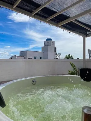 a bath tub sitting on top of a roof at Plaza Blanca in Doradal