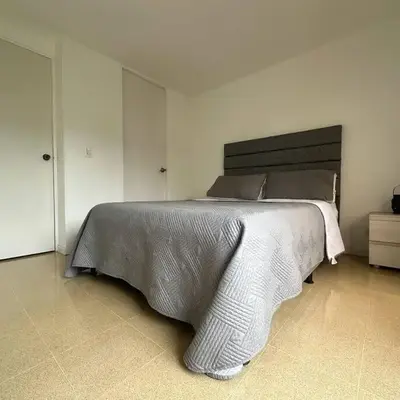 Cozy Studio Apartment in Poblado with Jacuzzi