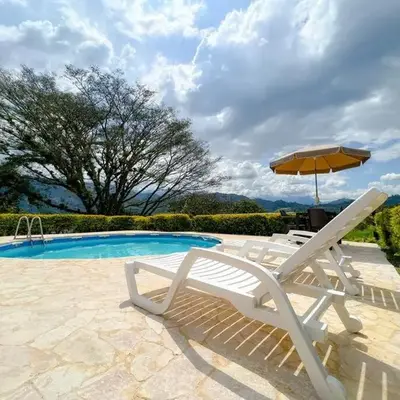 15 mins to Jardín Spacious & Convenient House
