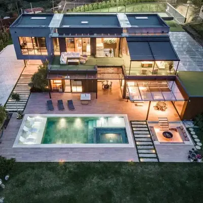 Luxurious Farm House