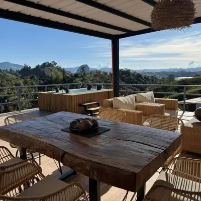 Mountain Home Close to Guatape Pueblo With Jacuzzi