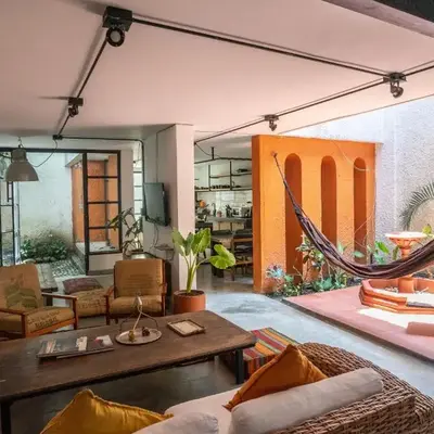 Colonial Villa in Laureles