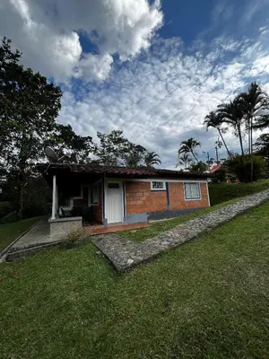 Gallery image of Yarumito Finca Hotel Cabaña Tulipán in Barbosa