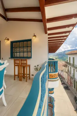 a room with a fake water slide in a house at Soluna Apartamento Jericó Parque in Jericó