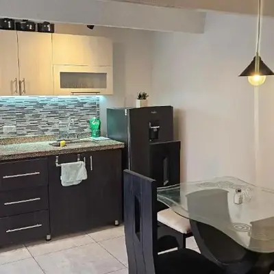 Hermosa casa con espacios independientes cerca a Mall plaza