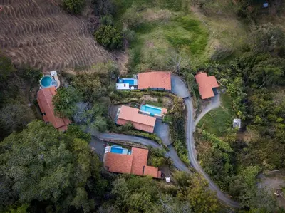 an aerial view of a house on a road at Monteclaro Campestre - En Sopetran in Sopetran
