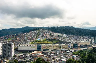 an aerial view of a city with buildings at Maravillosas vistas, excelente ubicación in Manizales