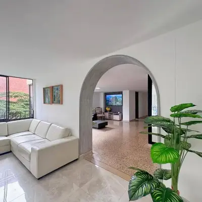 5BR 232 m² apartment in El Poblado