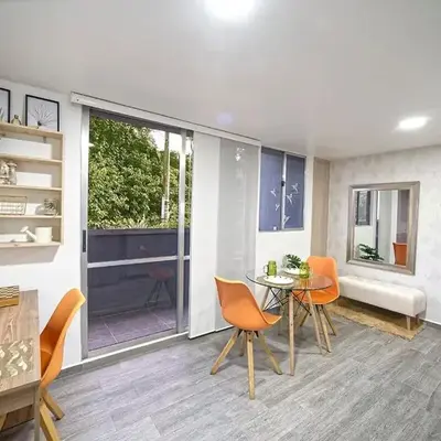 Diseño único y encanto en un barrio tranquilo