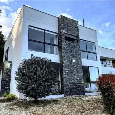 Villa cerca al aeropuerto