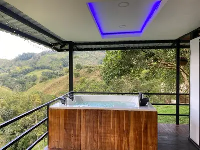 Gallery image of Cabaña en Norcasia con Jacuzzi sin calefacción, piscina agua de manantial y opción de atracciones extremas Paraíso Xtreme in Confines