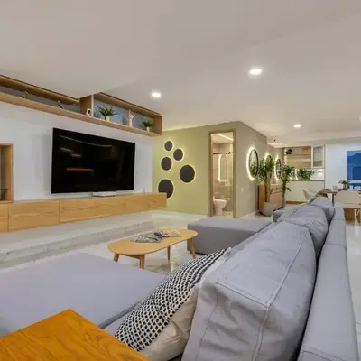 Opulent and Luxury 4 Bedroom