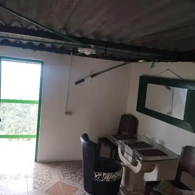 Casa finca en pueblo rico Neira