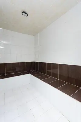 an empty room with a white floor and a ceiling at Finca Hotel Santo Tomas Campestre in Rionegro