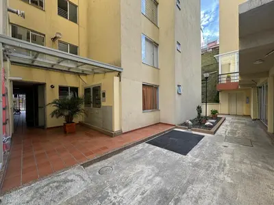 an empty courtyard of an apartment building at Cantabria in Manizales