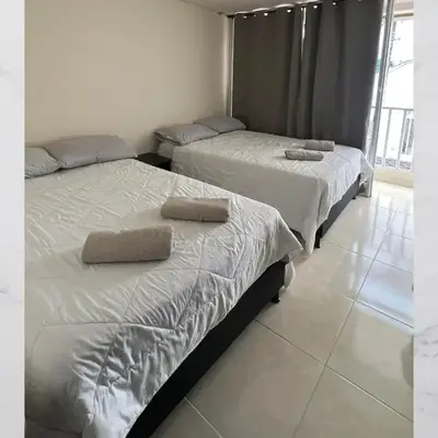 Casa amoblada 15 personas 6 habitaciones 4 baños - Frente al terminal y cable aereo