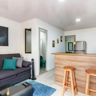 Studio apartment in La Floresta near the subway
