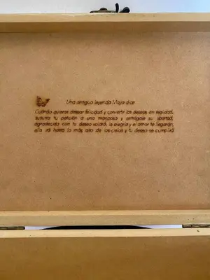 a brown envelope with a handwritten message on it at Finca Villa Juan Pablo in Anserma
