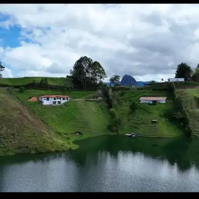 Espectacular vista a la represa el peñol