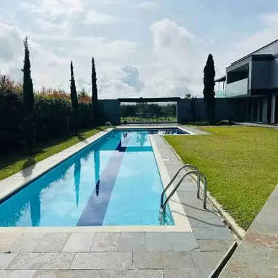 Villa near the airport and Medellin