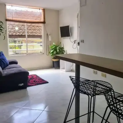 Apto 2 alcobas 2 baños 2 closet 2 camas dobles barrio cabañitas