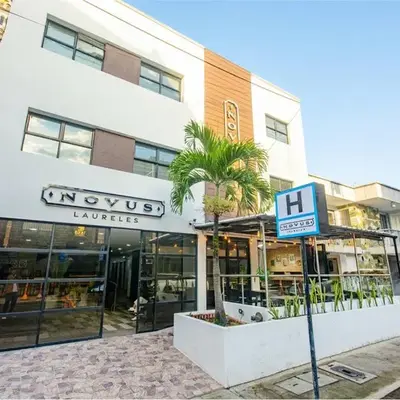 Novus Laureles