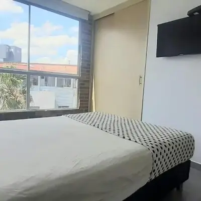 Cold AC-fast Wi-Fi-great location-Medellin fun