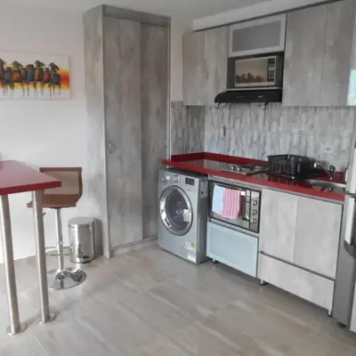 Laureles 16th floor stylish Spring City Treat