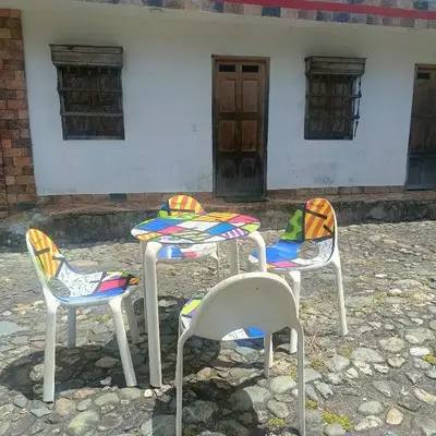 HOSTAL - COLIVING - Cerca MetroCable ARVI