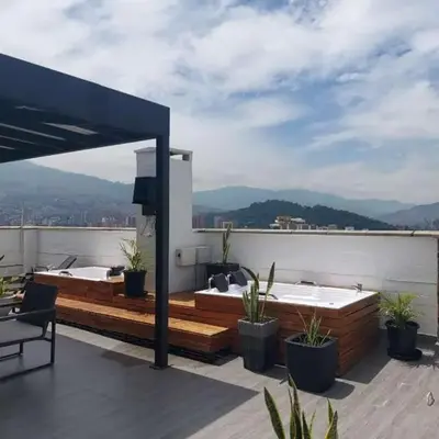 Laureles penthouse