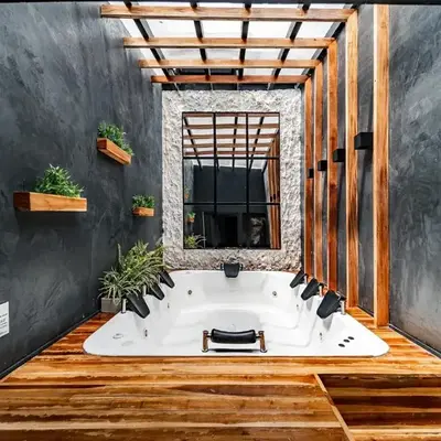 One Apartments Lleras