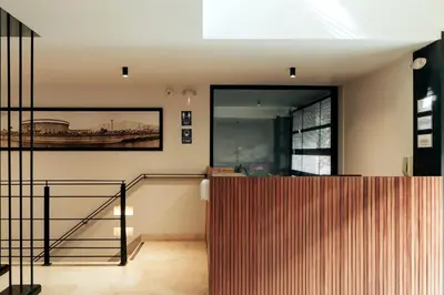 a room with a staircase and a stair case at Edificio Boutique Alori 15-3 in Medellín